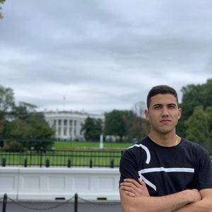 Meet your Posher, Johan